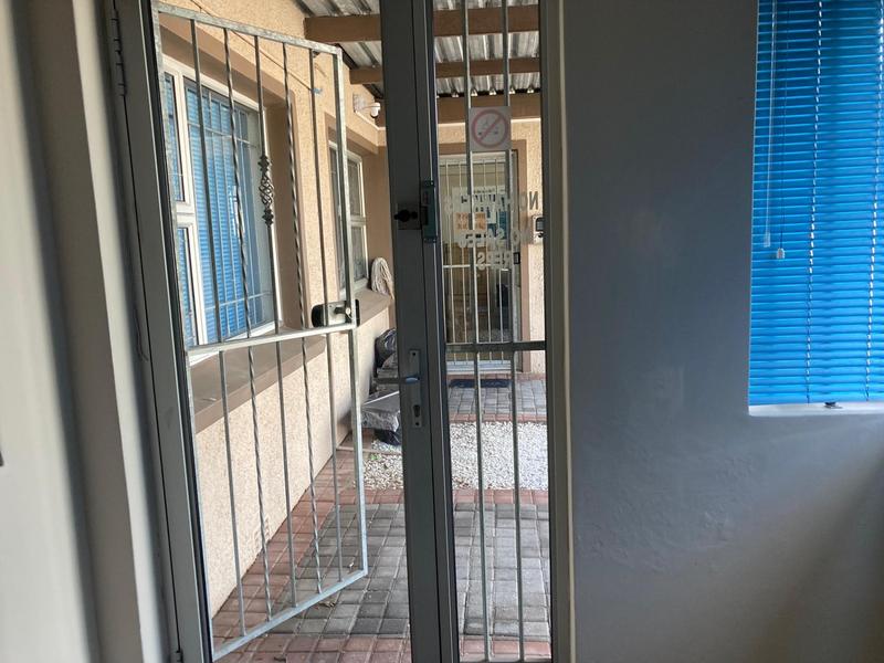 To Let Commercial Property for Rent in Newton Park Eastern Cape